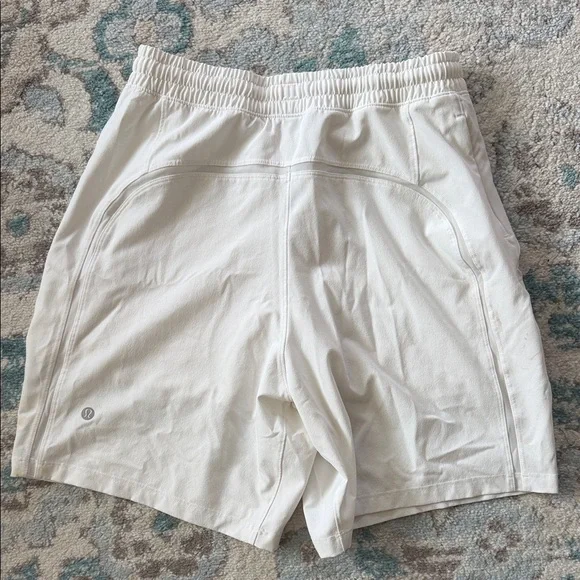 lululemon athletica Men's White Performance Elastic-Waist Shorts - Picture 2 of 3